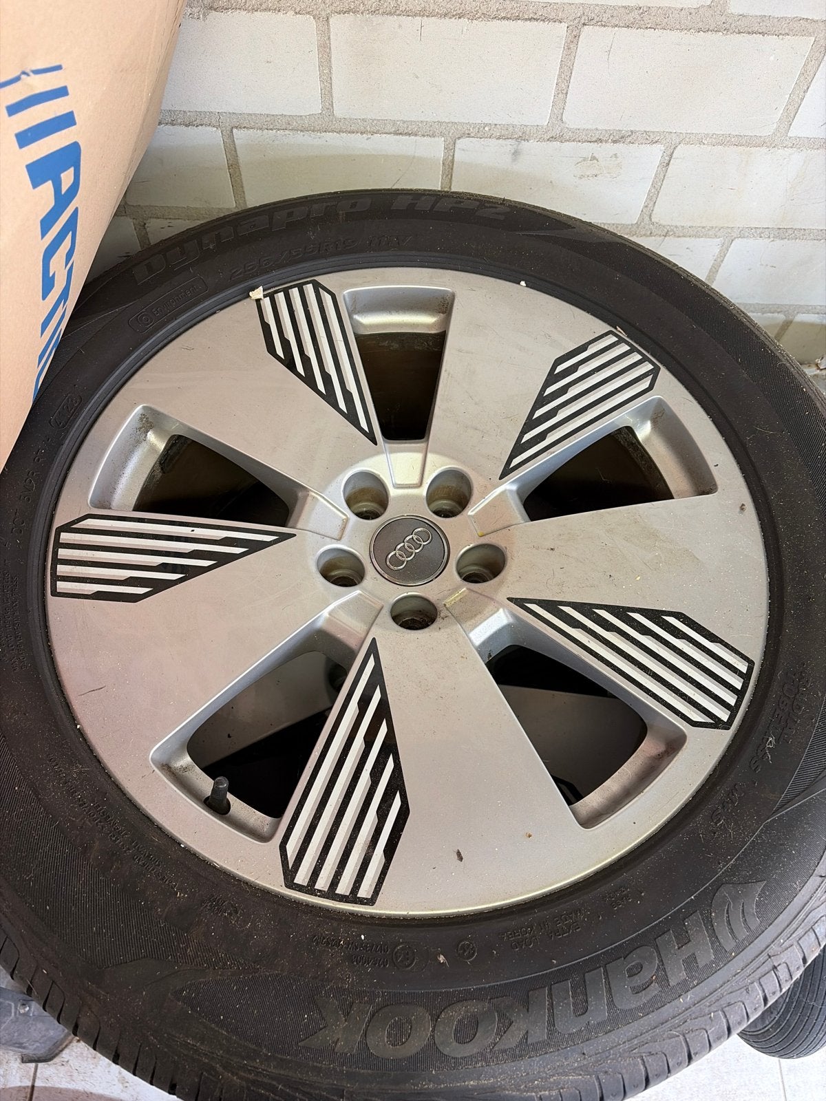 Audi E-Tron 19 inch velgen met Hankook zomerbanden, Auto-onderdelen, Gebruikt, 255 mm, Banden en Velgen, Personenwagen