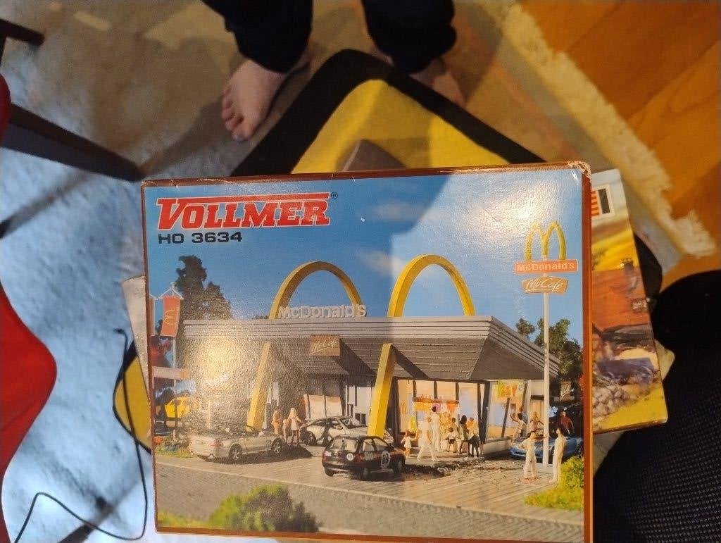 Vollmer H0 3634 – McDonald’s / McCafé, Overige merken, Gelijkstroom of Wisselstroom, Brug, Tunnel of Gebouw, Nieuw