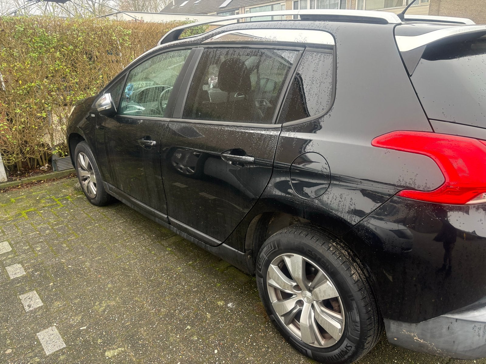 Peugeot 2008 1.2 VTI 60KW/82PK 2015 Zwart, Auto's, Voorwielaandrijving, 40 €/maand, 1199 cc, Zwart