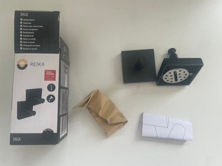 Reika Ophanghaakjes 2 stuks zwart, Wandhaken, Nieuw, Ophalen of Verzenden, Minder dan 100 cm