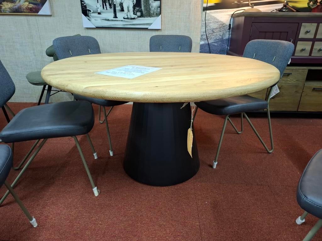 Nieuwe Tafel, rond 140 cm. massief eiken+metaal, Xooon, Huis en Inrichting, Tafels | Eettafels, Ophalen, Rond, Nieuw, Vijf personen of meer
