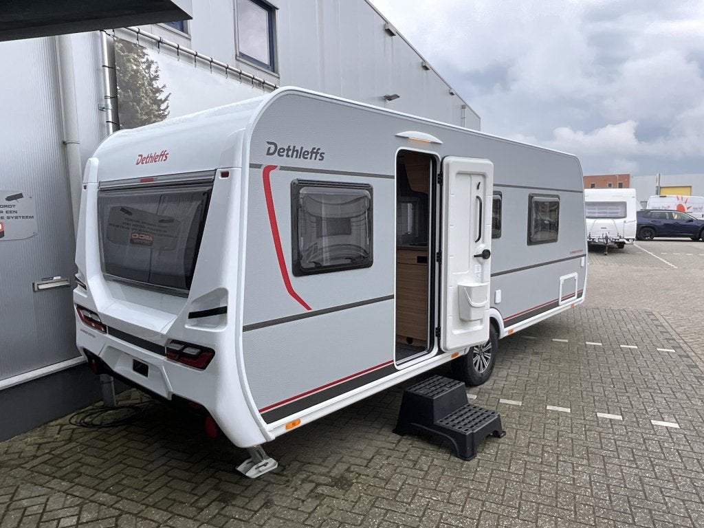 Dethleffs Summer Edition 530 DR QUEENSBED-VLOERVERW-RUIM, Caravans en Kamperen, Caravans, Rondzit, Schokbreker, Bedrijf, Dethleffs