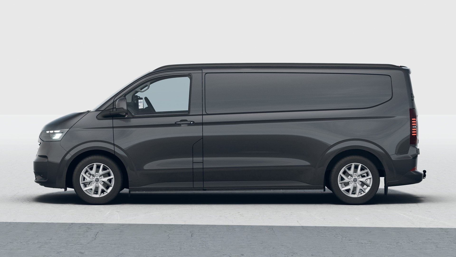 Volkswagen Transporter 2.5 eHybrid 233pk AUT L2H1 30 Style |, Auto's, Automaat, 12 maanden, 4 cilinders, Volkswagen