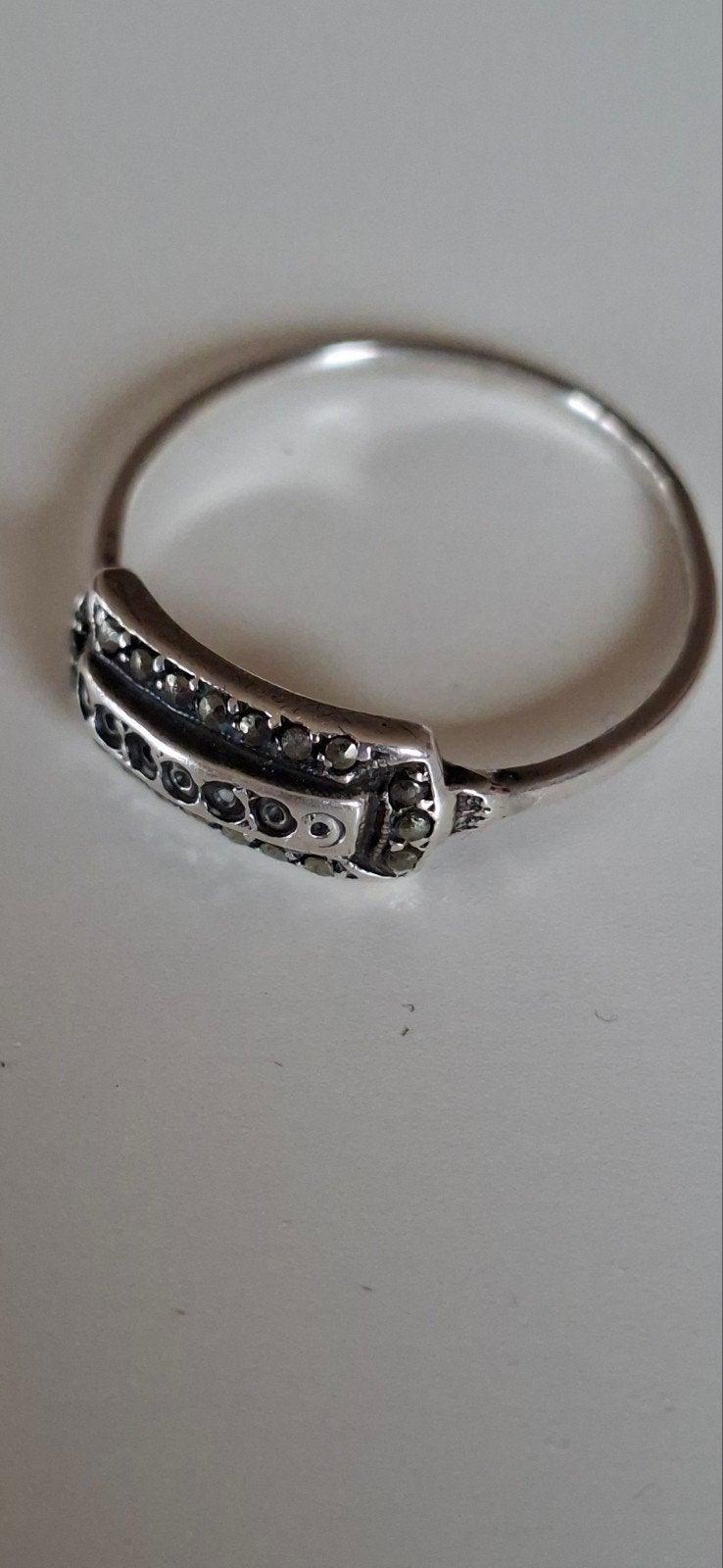 Vintage zilveren ring met markasiet, Gebruikt, Verzenden, 19 tot 20, Met edelsteen