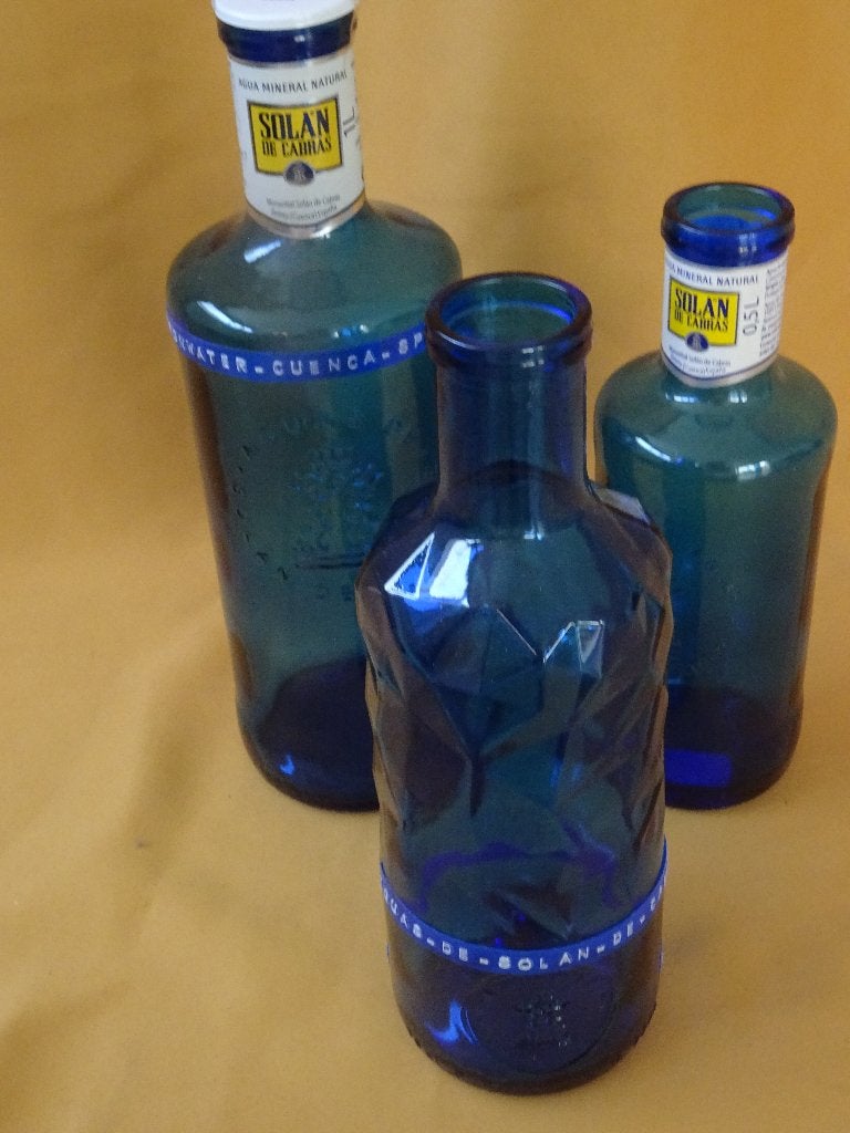 Solan de Cabras bronwater flessen spaanse blauwe fles, Ophalen of Verzenden, Zo goed als nieuw, Verpakking