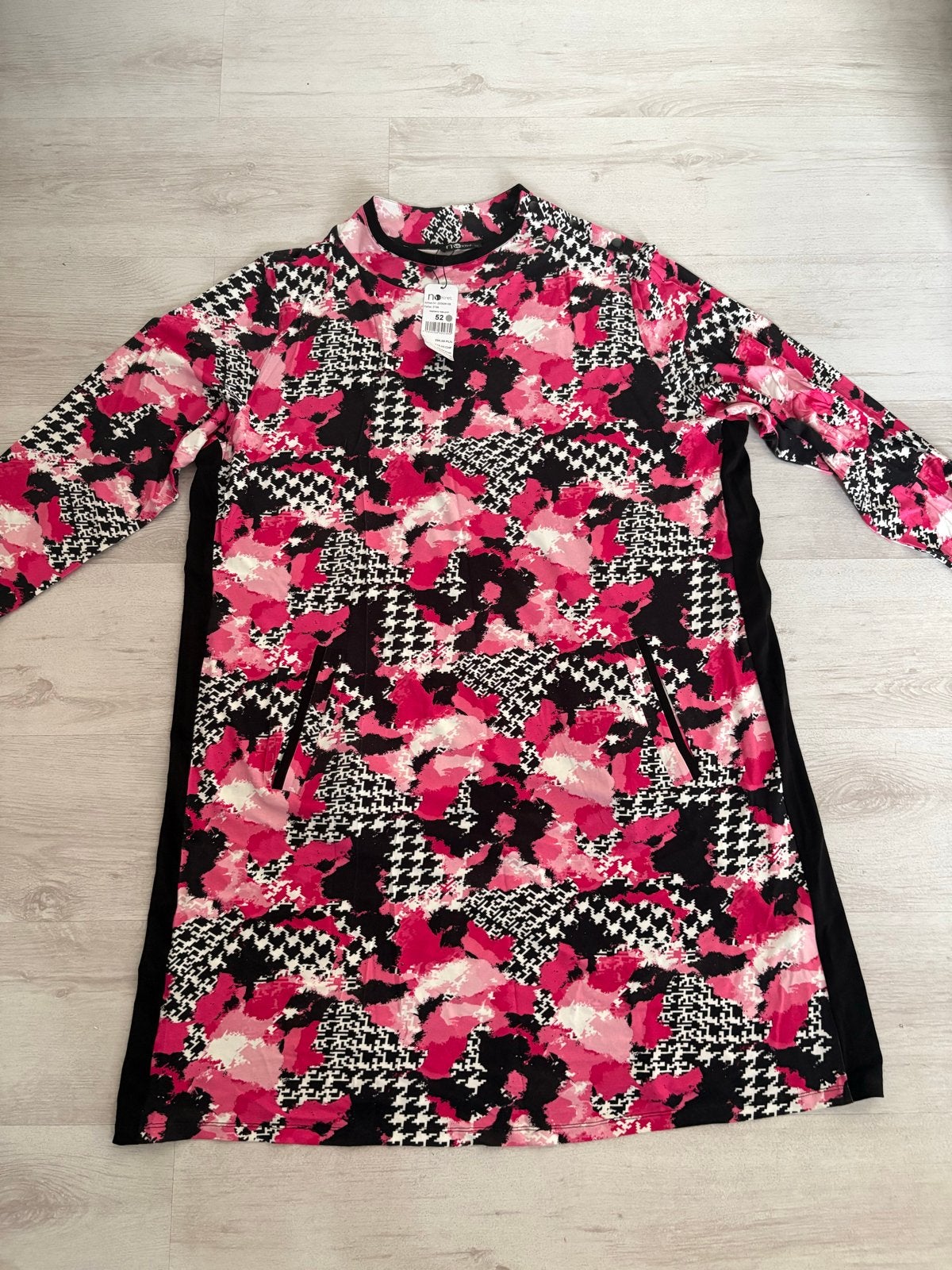 No Secret Jurk - Roze/Zwart/Wit Print - Maat 52, Kleding | Dames, Ophalen of Verzenden, Nieuw, Roze, Jurk