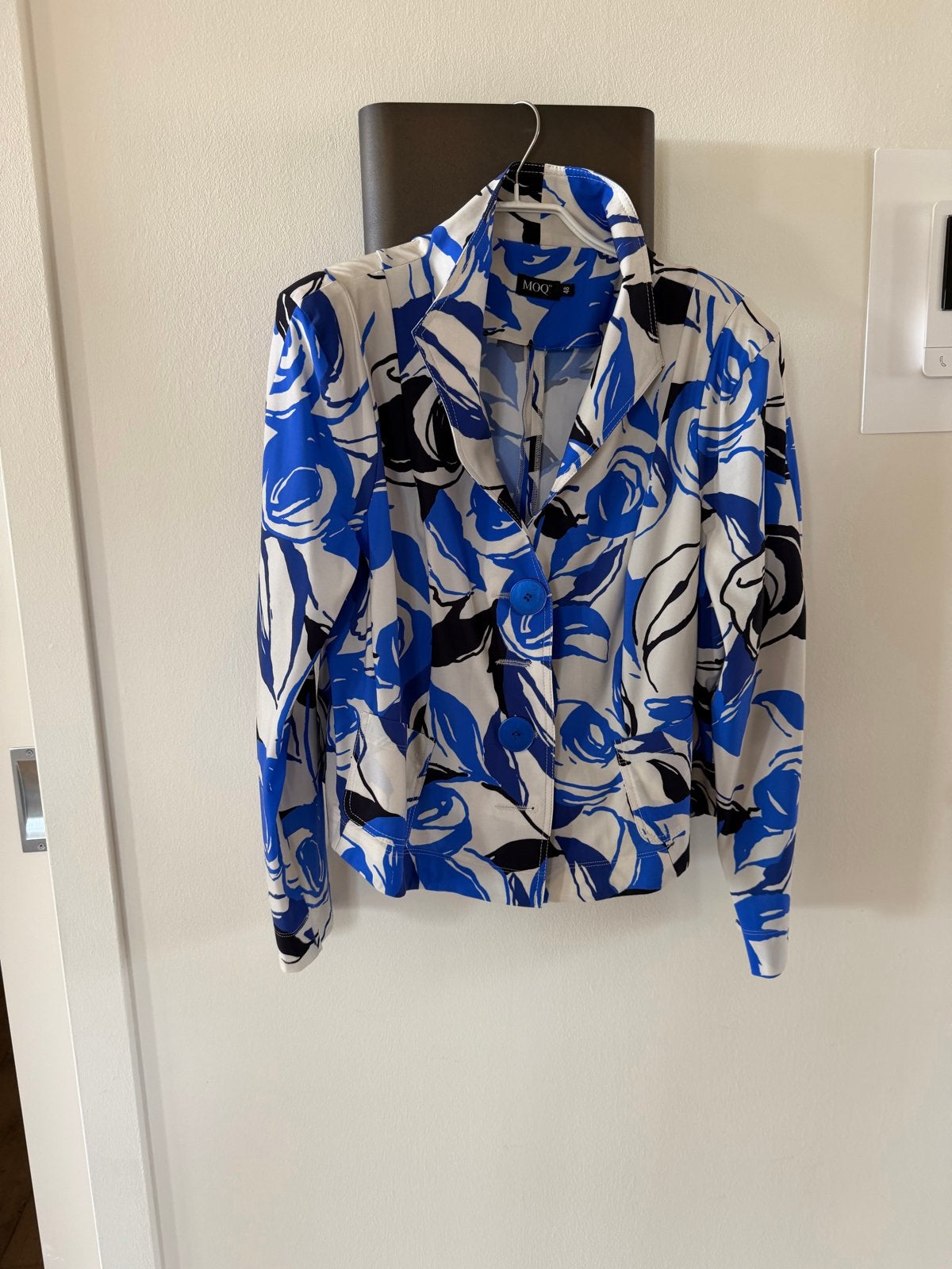 Moq jasje maat 48 - Nieuw met bloemenprint, Blauw, Maat 46/48 (XL) of groter, Nieuw, Ophalen of Verzenden