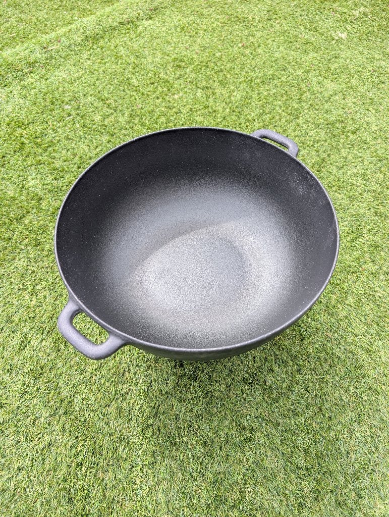 Gietijzeren kazan (wok) met onderstel, Ophalen, Zo goed als nieuw, Gietijzer, Wok