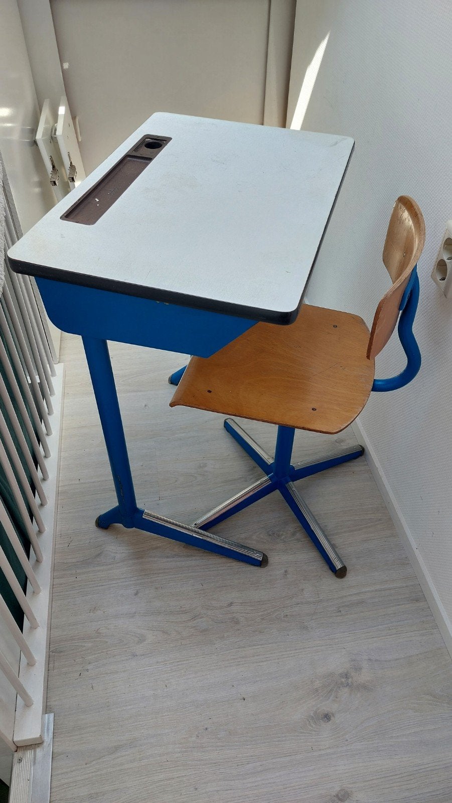 Vintage schoolbureau met stoeltje blauw, Ophalen, Gebruikt, Stoel(en)