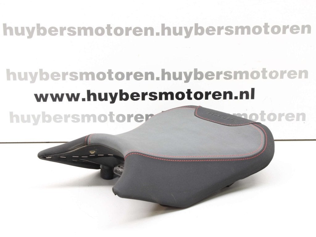 Zadel / Buddyseat Origineel Comfort Honda CB750 Hornet 2023+, Ophalen, Info@huybersmotoren.nl, HM - Sale, NL