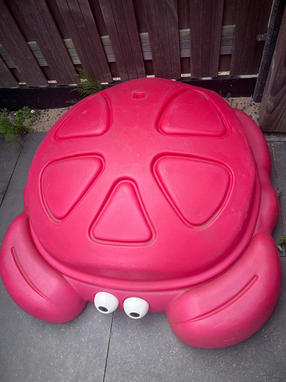 Rode Krab Zandbak met Deksel - Perfect voor Kinderen, Ophalen, Gebruikt