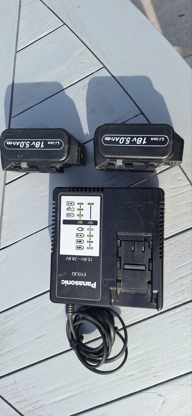panasonic 18v 5.0ah accu's met lader EY0L82, Ophalen of Verzenden, Gebruikt
