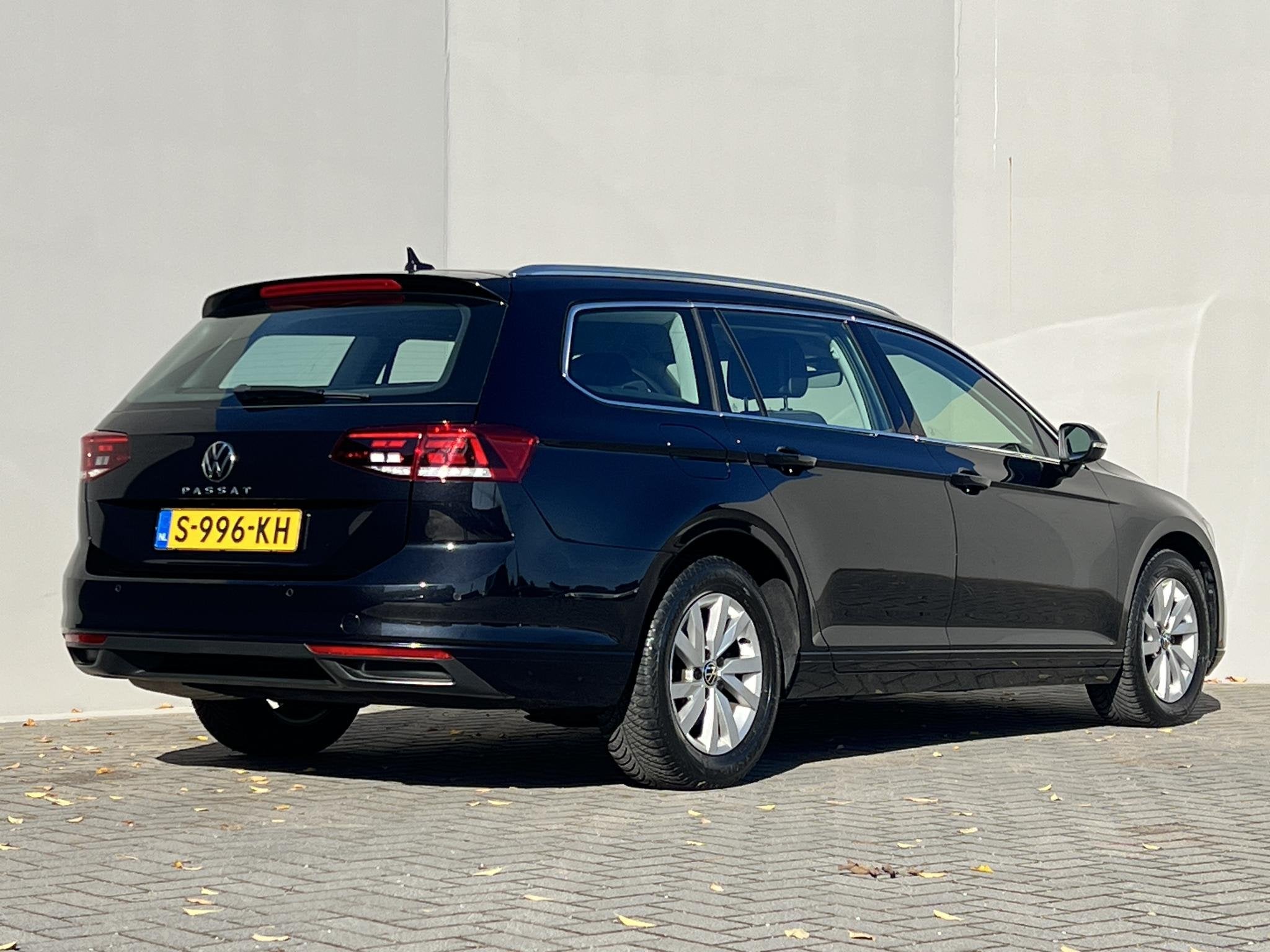 Volkswagen Passat Variant 1.5 TSI Business / NL auto / 1.600, 4 cilinders, 150 pk, Zwart, Origineel Nederlands