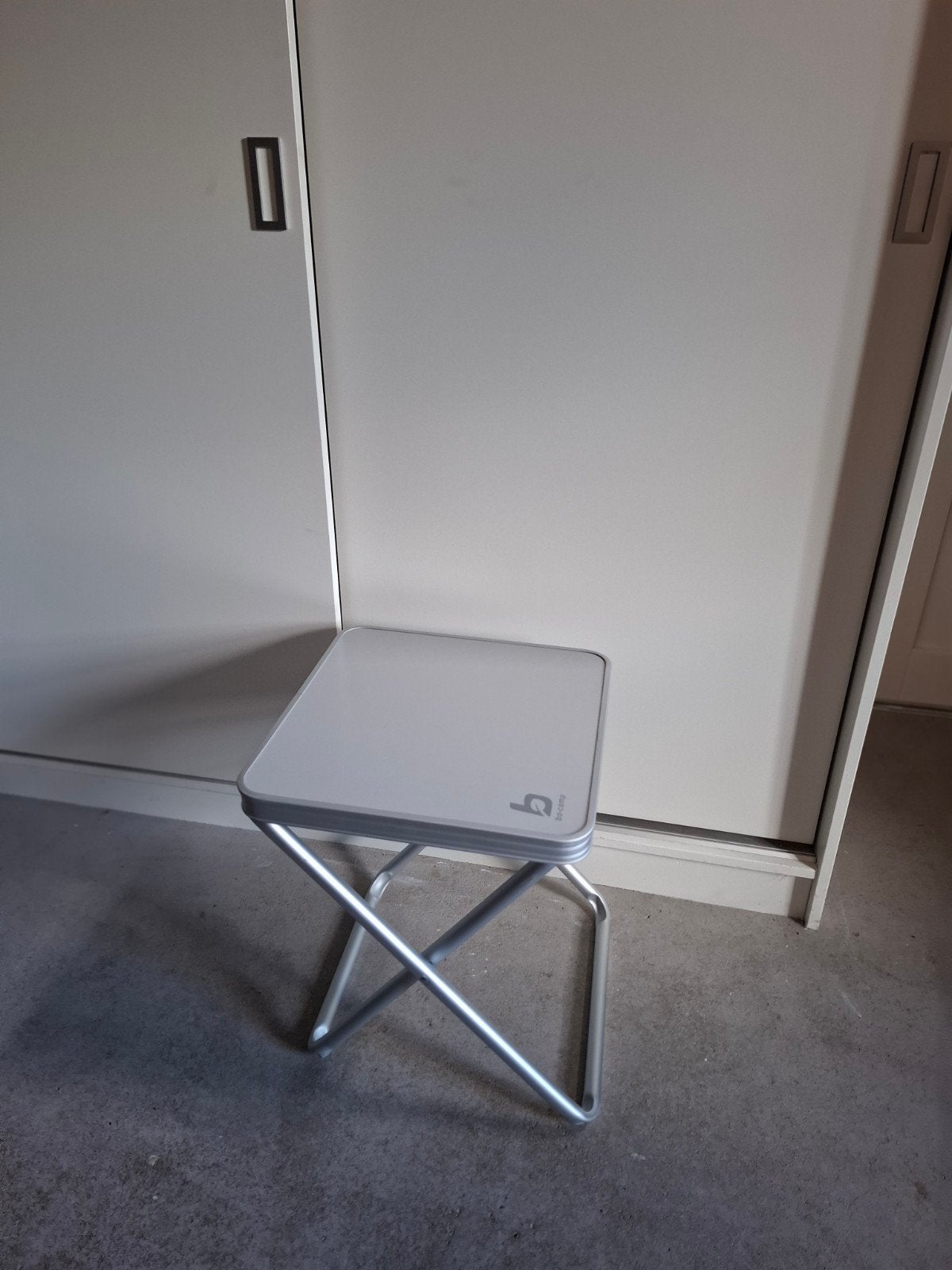 Tafeltje/ krukje, Caravans en Kamperen, Ophalen