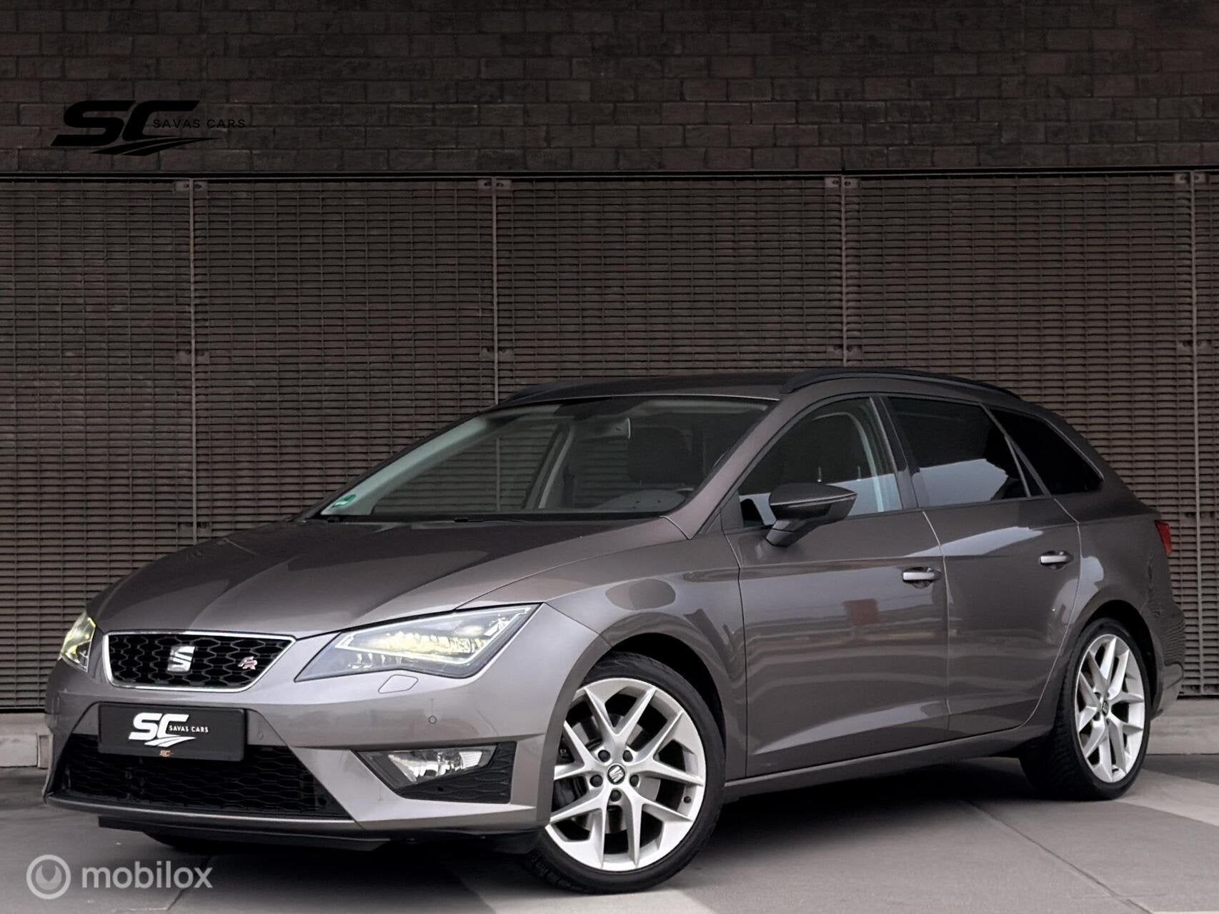 Seat Leon ST 1.8 TSI FR DSG Camera|Carplay|Carbon|Led|Cruise, Auto's, 1272 kg, Automatische klimaatregeling, Gebruikt, 4 cilinders