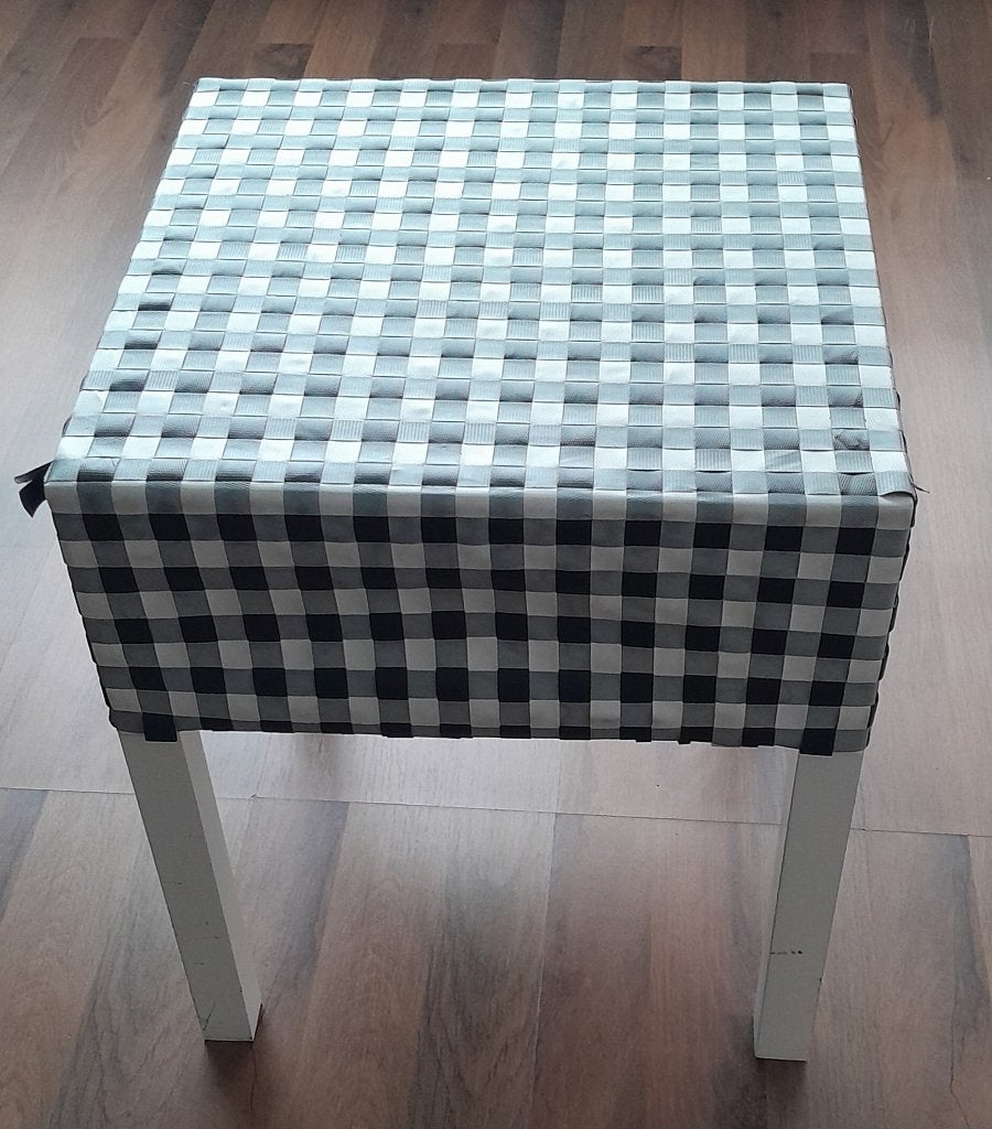 zwart wit gevlochten krukje GRATIS, Ophalen, Gebruikt, Hout