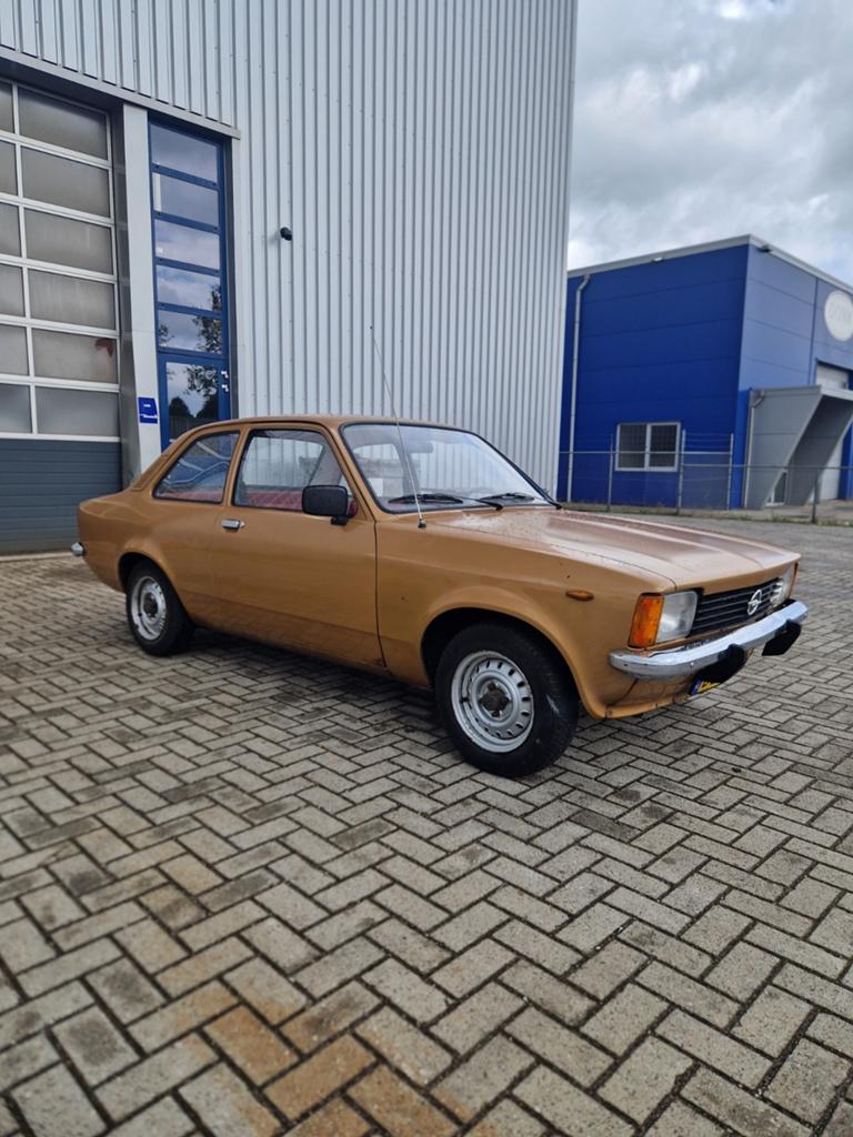 Oldtimer Opel C Kadett 1.2N 1978, Achterwielaandrijving, 54 pk, 4 cilinders, Leder en Stof