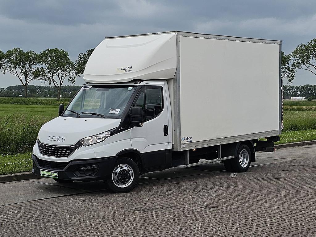 IVECO DAILY 35C16 bakwagen laadklep!, Auto's, Automaat, Gebruikt, Euro 6, 156 pk