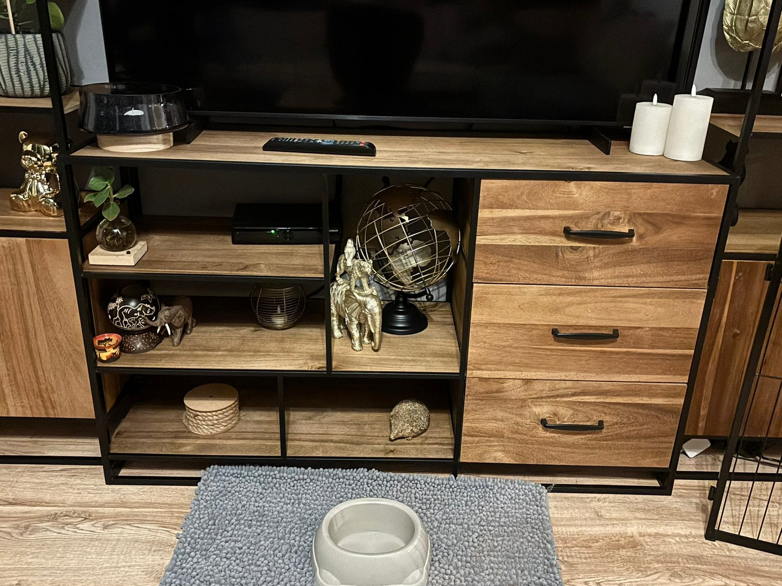 Tv/dressior kast, Ophalen of Verzenden