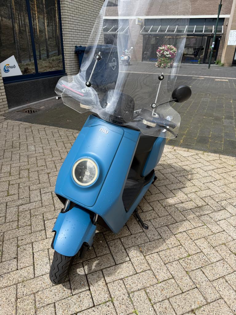 Niu Elektrische Scooter N1S, Fietsen en Brommers, Scooters | Overige merken, Ophalen, Gebruikt, Maximaal 45 km/u, Elektrisch