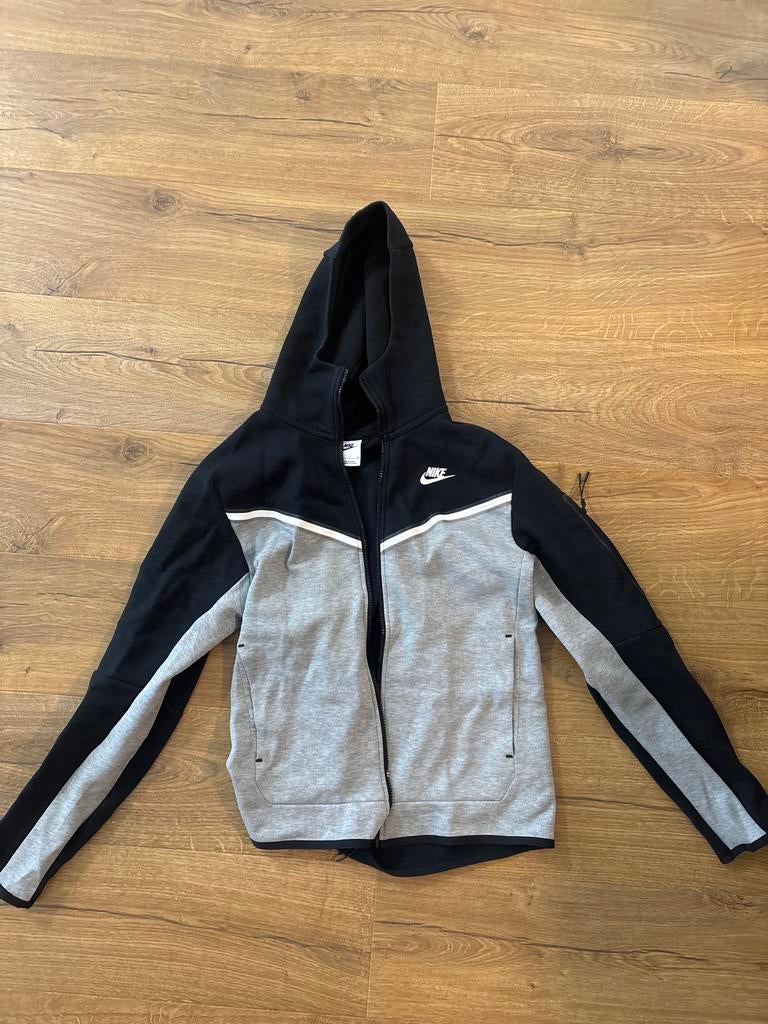 Nike Tech Fleece Vest maat S, Ophalen of Verzenden, Zo goed als nieuw, Maat 46 (S) of kleiner, Zwart