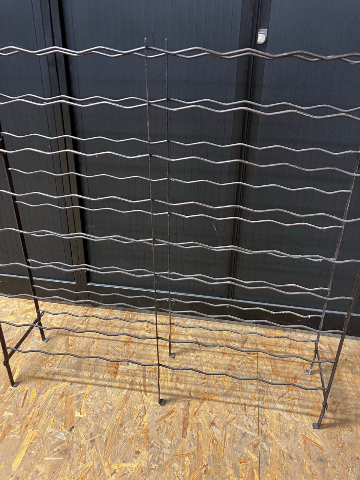 Groot metalen wijnrek, Ophalen, Gebruikt, 25 flessen of meer, 75 – 100