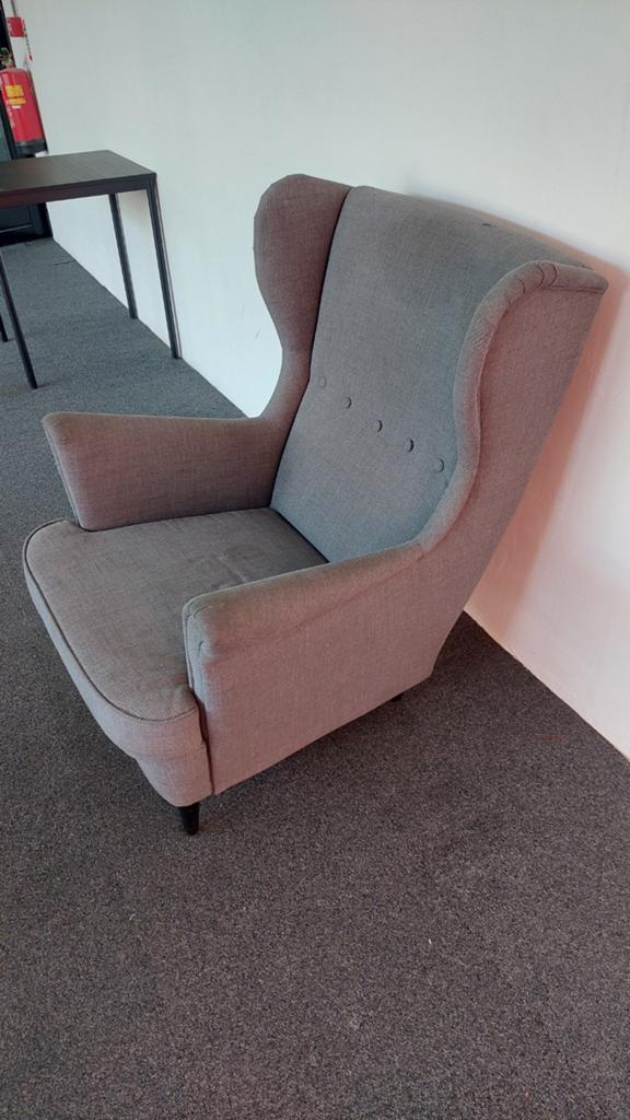 Gratis fauteuils: 2 grijze, 1 rode - Ophalen in Nijmegen, Ophalen