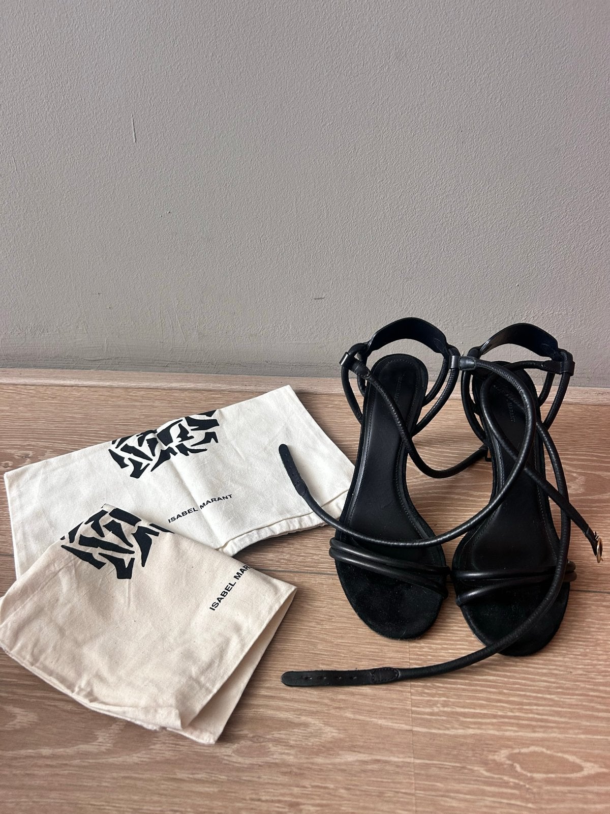 Isabel Marant zwarte leren hakken - maat 39, Ophalen of Verzenden, Zo goed als nieuw, Zwart, Sandalen of Muiltjes