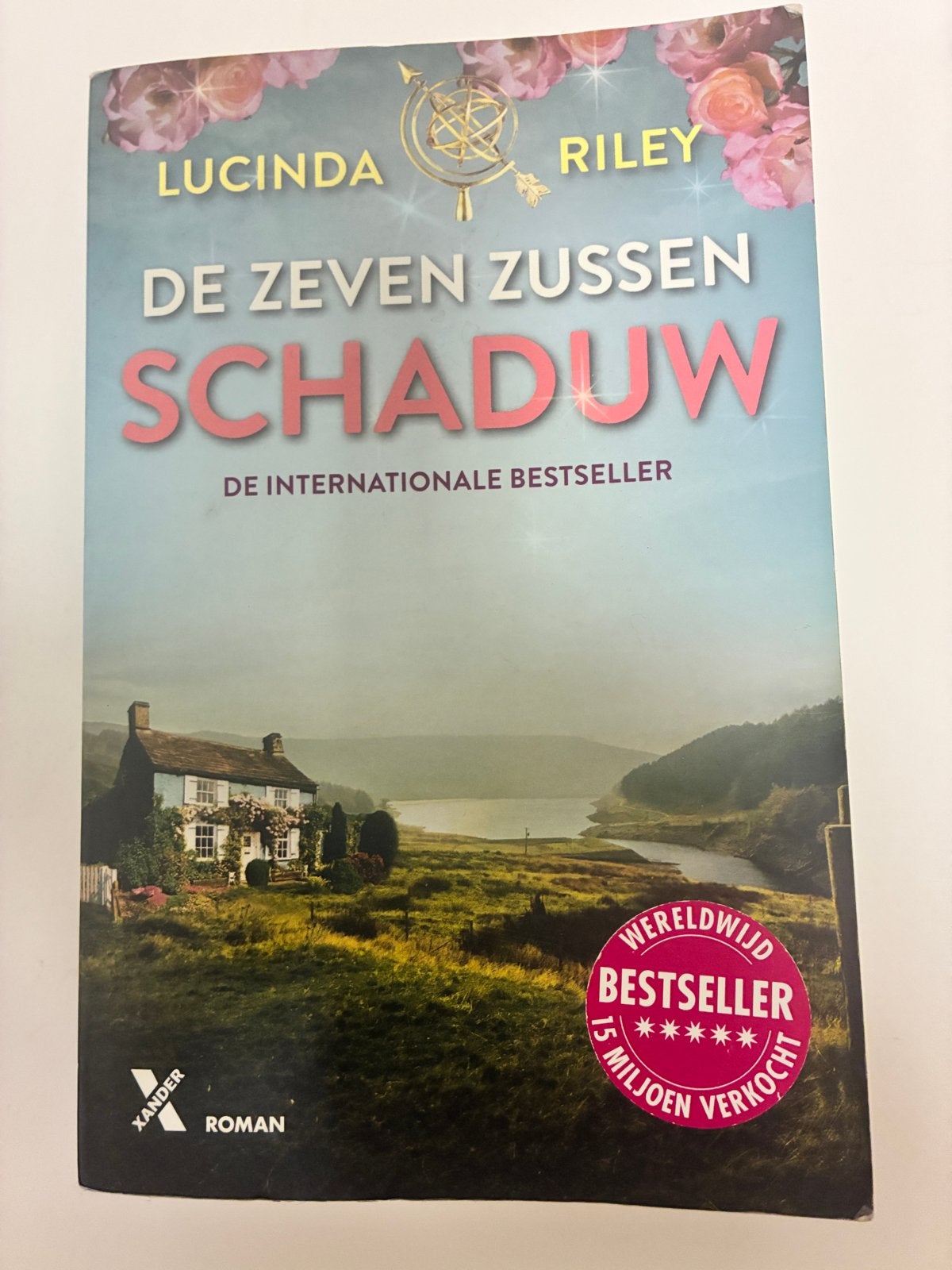 De Zeven Zussen: Schaduw - Lucinda Riley (Roman), Ophalen of Verzenden, Gelezen, Nederland