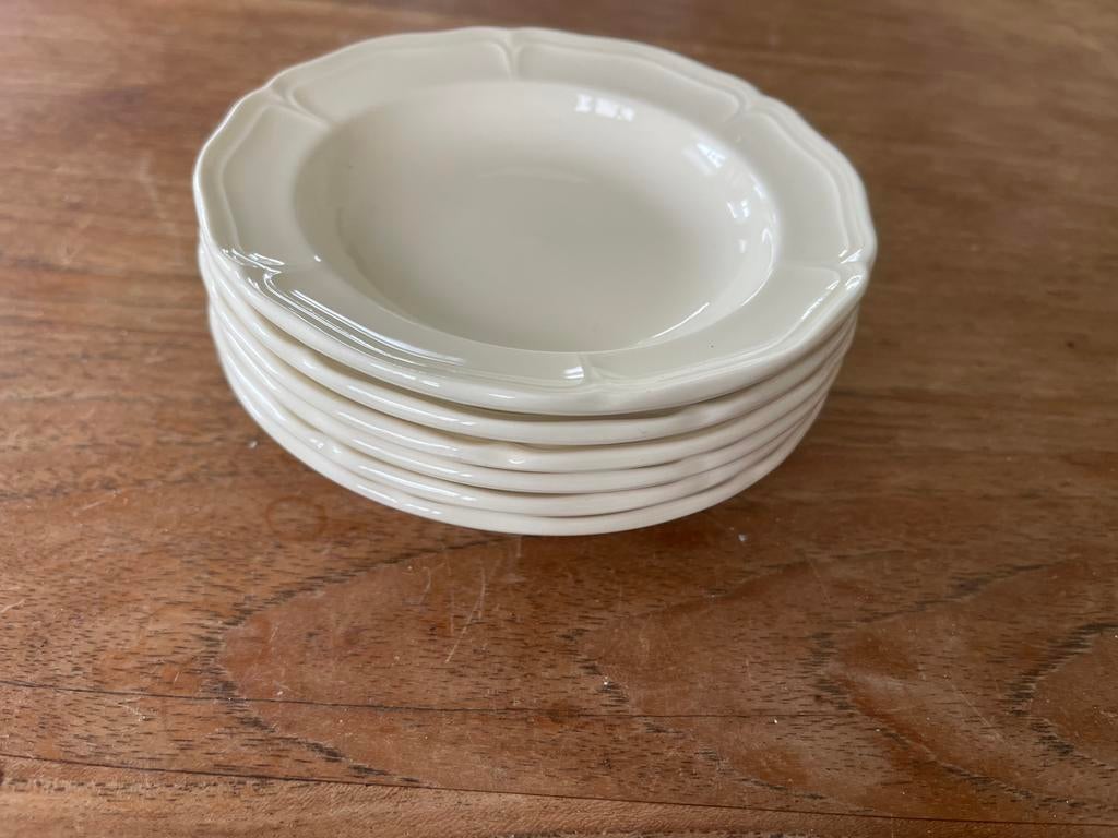 Wedgwood Queen's Plain 6 petit four bordjes 12cm, Huis en Inrichting, Ophalen of Verzenden, Zo goed als nieuw, Bord(en), Wedgwood