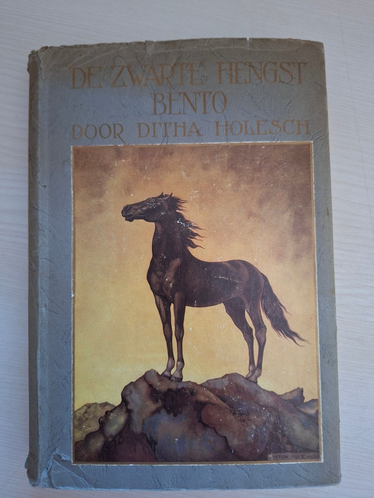 De Zwarte Hengst Bento - Ditha Holesch (Vintage Boek), Boeken, Ophalen of Verzenden, Gelezen, Ditha Holesch