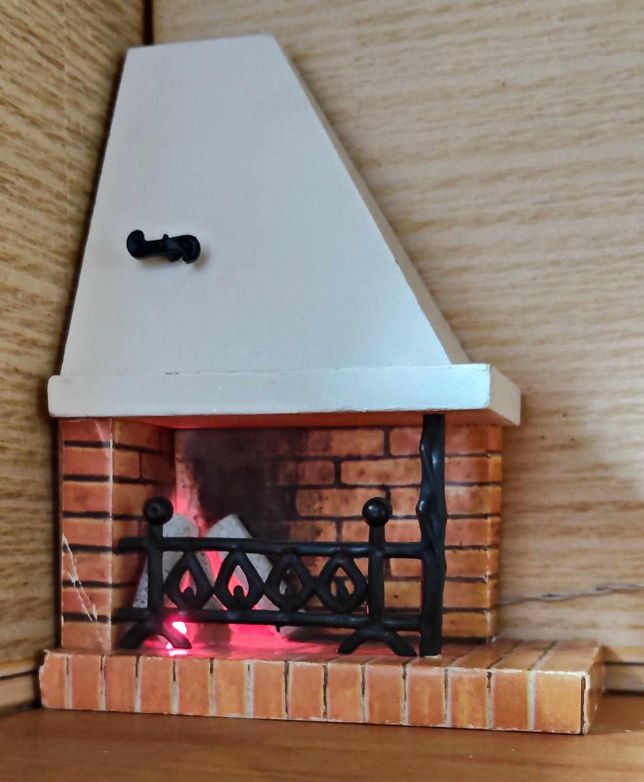 Vintage Lundby werkende openhaard voor poppenhuis, Verzamelen, Poppenhuizen en Toebehoren, Ophalen of Verzenden, Gebruikt, Decoratie