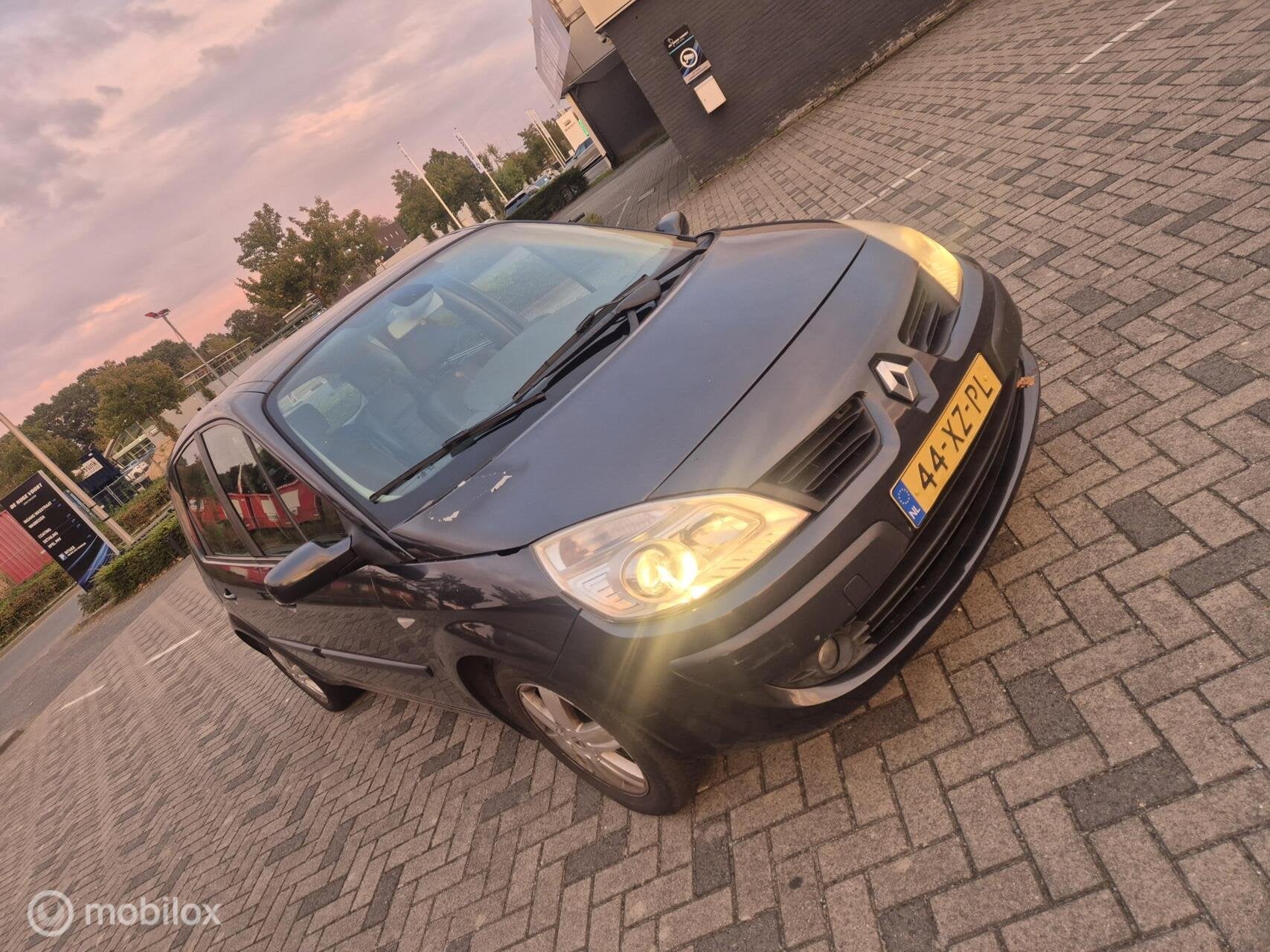 Renault Scenic 1.6-16V Tech Line automaat, 1345 kg, Gebruikt, 4 cilinders, Bedrijf