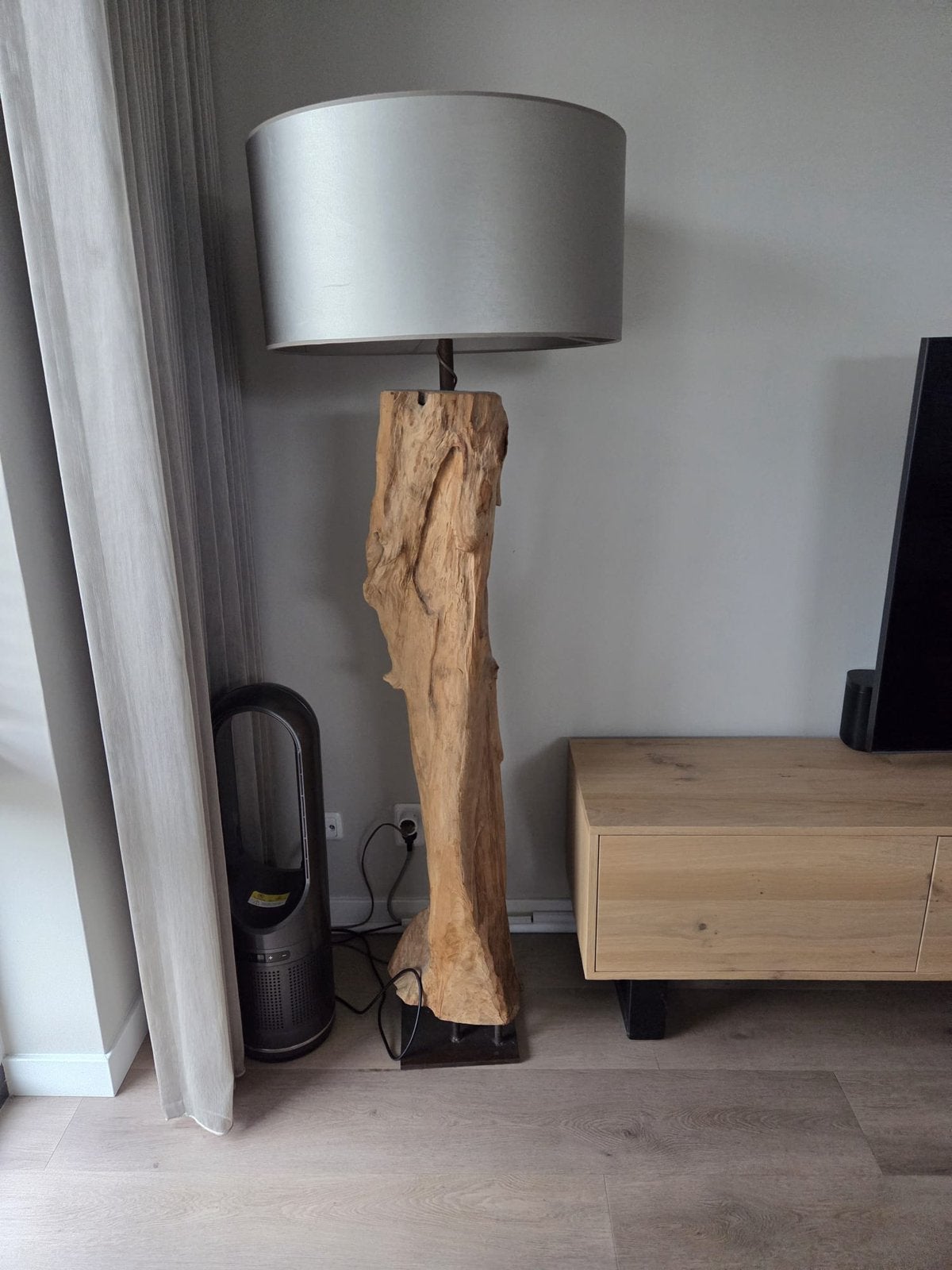 Lamp met boomstam voet inclusief kap, Huis en Inrichting, Ophalen, Zo goed als nieuw, 150 tot 200 cm