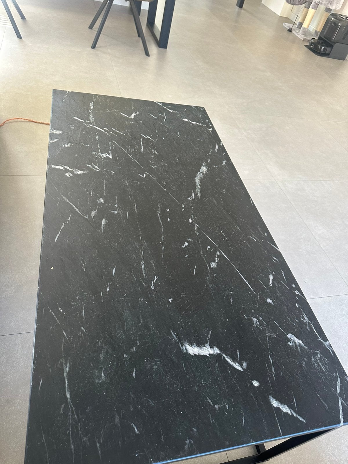 Gratis Marmer salontafel, Ophalen of Verzenden, Zo goed als nieuw, 75 m² of meer, Laminaat