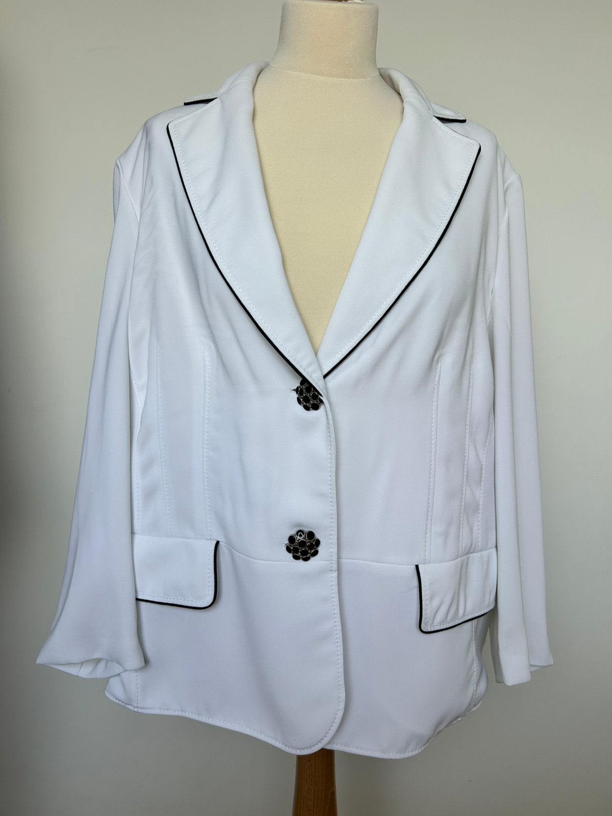 Gerry Weber blazer maat 46, Ophalen of Verzenden, Zo goed als nieuw, Maat 46/48 (XL) of groter, Wit