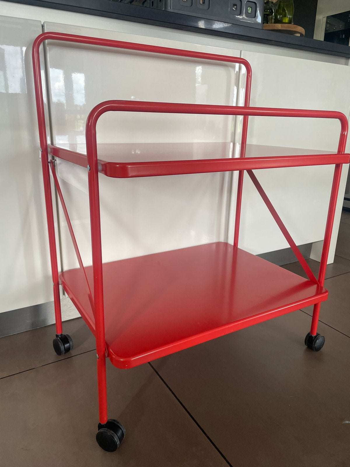 Rood Metalen Serveerwagen / Bijzettafel op Wielen, Ophalen, Gebruikt