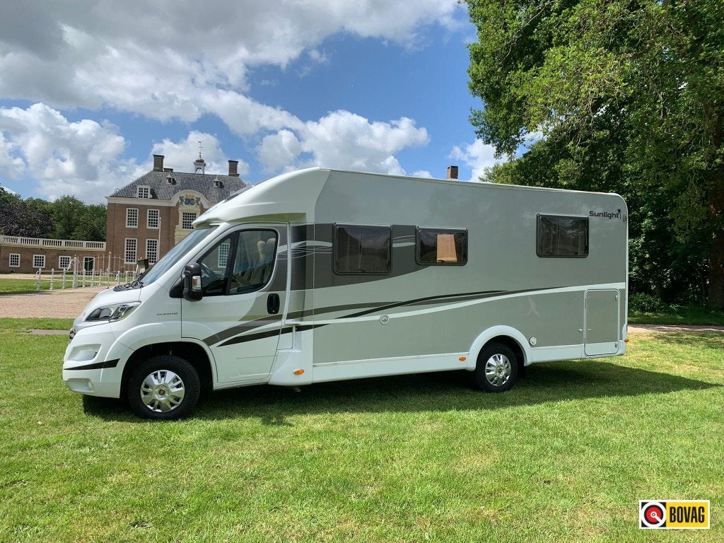 Sunlight T69 L met lage instap voor het Queensbed !!!, Niet ingevuld, Sunlight, Ringverwarming, Fiat