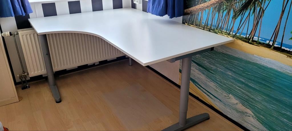 Hoekbureau wit Ikea, Ophalen, Zo goed als nieuw
