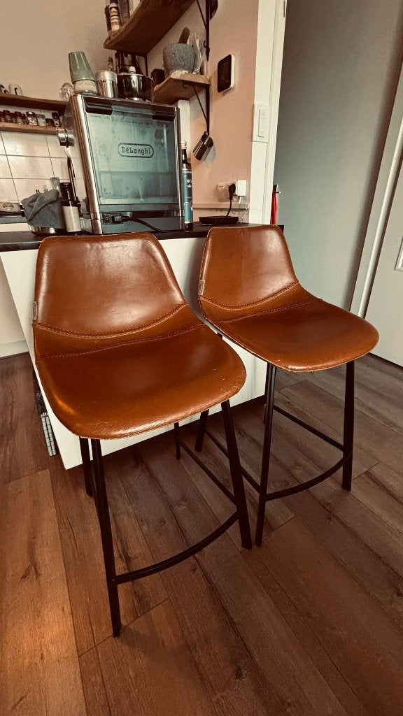 Dutchbone Franky barkrukken leer cognac 65cm zithoogte, Ophalen, Met voetsteun, 60 tot 90 cm, Zo goed als nieuw