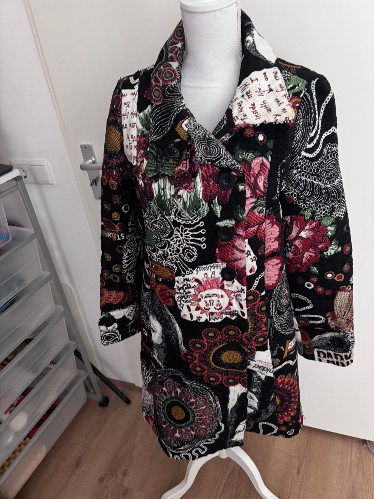 Prachtige Desigual jas!, Verzenden, Zo goed als nieuw, Maat 42/44 (L), Meerkleurig