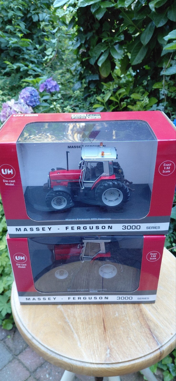 MASSEY FERGUSON  3085 AUTOTRONIC  3090 DATATRONIC, Hobby en Vrije tijd, Modelauto's | 1:32, Ophalen of Verzenden, Nieuw, Tractor of Landbouw