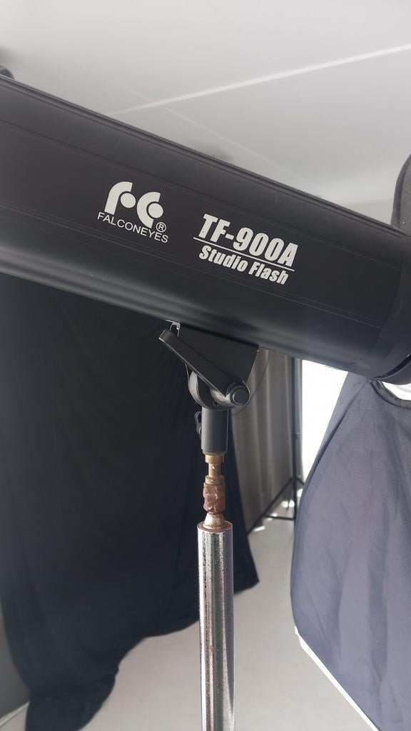 Falcon Eyes TF-900A Studioflitser met Softbox, Ophalen, Gebruikt, Overige merken
