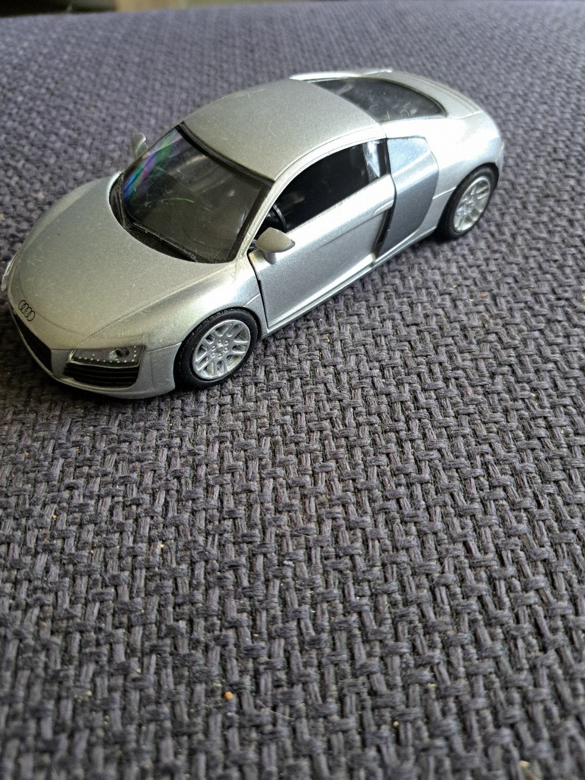 Schaalmodel audi r8, Gebruikt, Auto, Ophalen of Verzenden, N.b