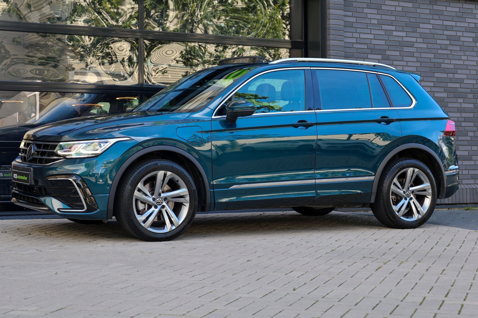 Volkswagen Tiguan 1.4 TSI eHybrid R-Line Business+ | BTW | P, Auto's, Volkswagen, 1716 kg, 4 cilinders, Blauw, Hybride Elektrisch/Benzine
