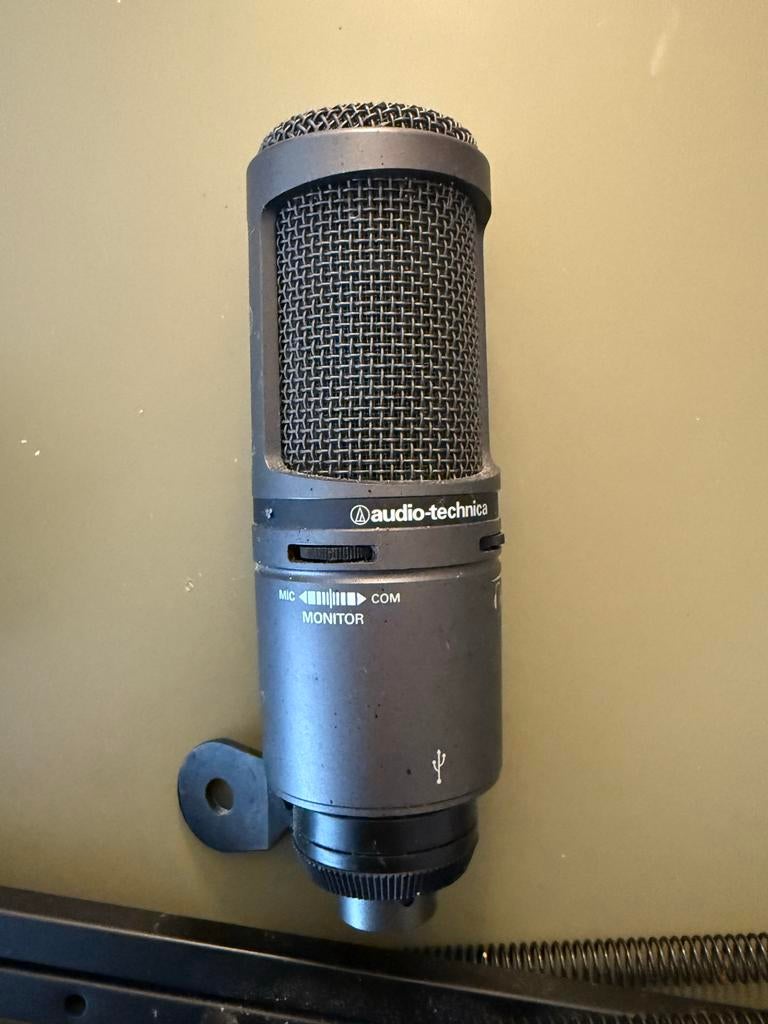 Audio Technica AT2020 USB microfoon met standaard, Muziek en Instrumenten, Microfoons, Ophalen, Gebruikt, Studiomicrofoon