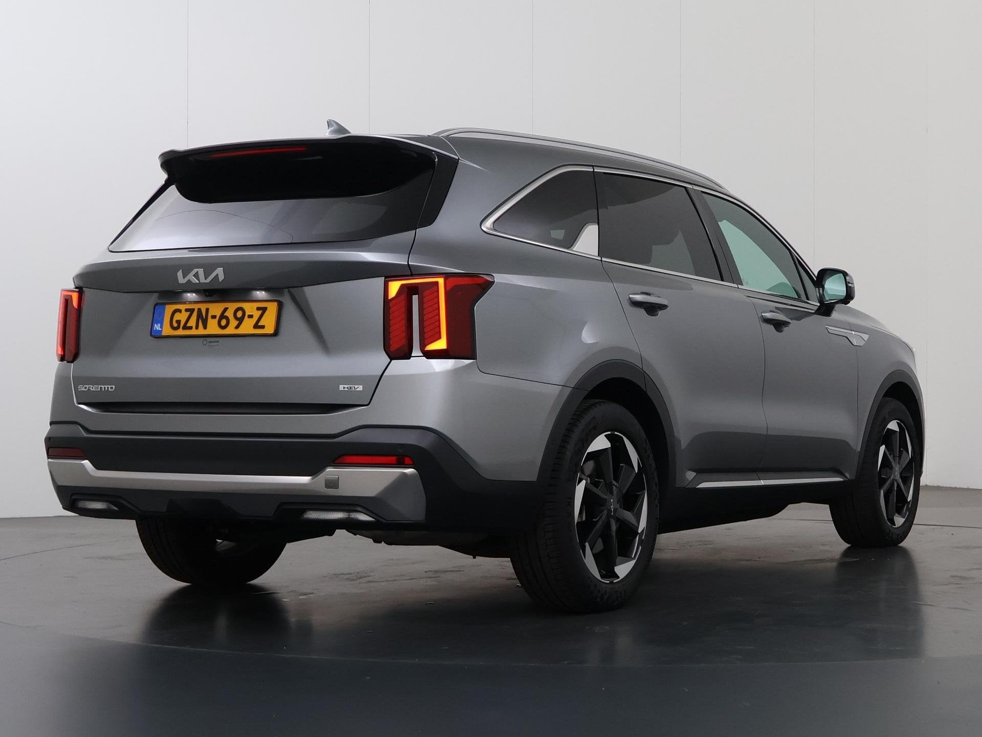 Kia Sorento 1.6 T-GDi Hybrid 2WD ExecutiveLine 7p | Panorama, Auto's, Kia, 15 km/l, Gebruikt, Euro 6, 4 cilinders