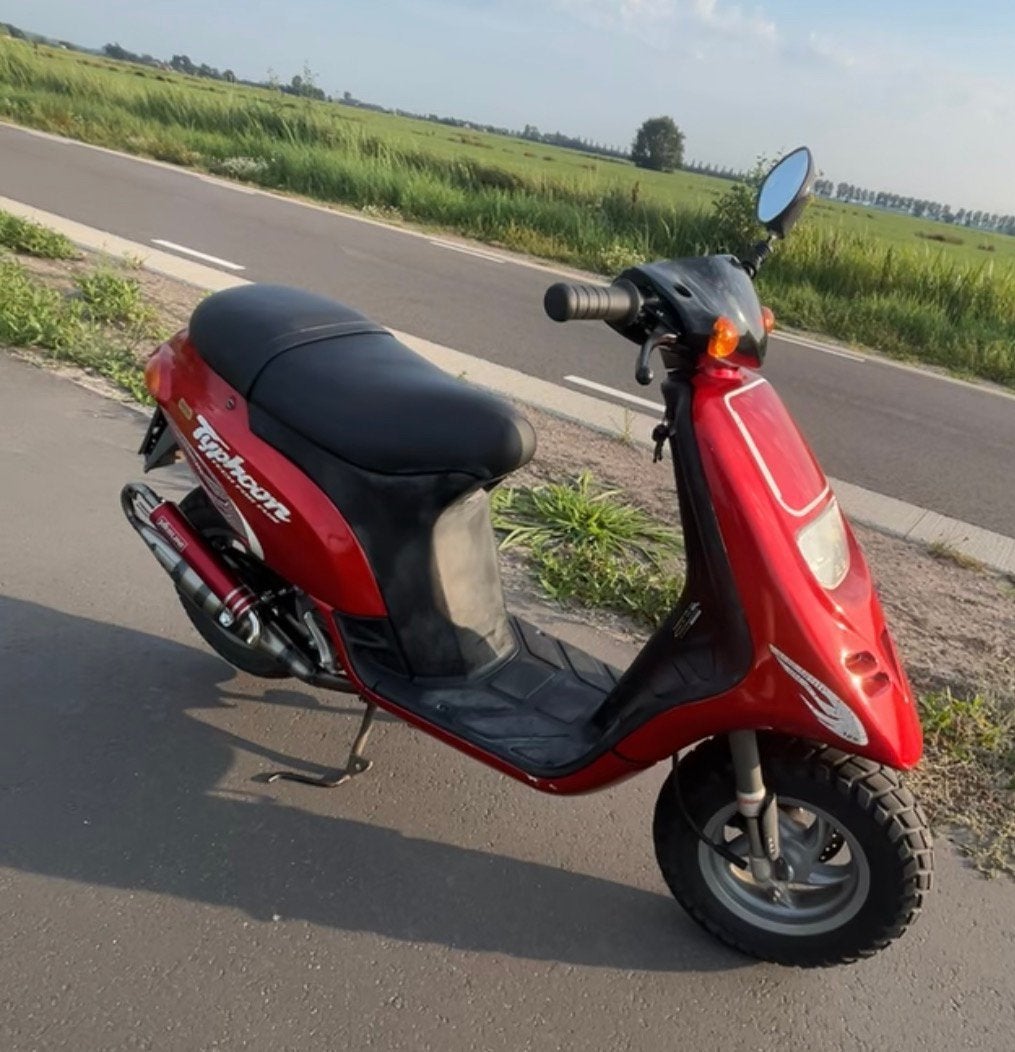 Piaggio typhoon 50cc, Ophalen, Zo goed als nieuw, Tweetakt, Overige modellen