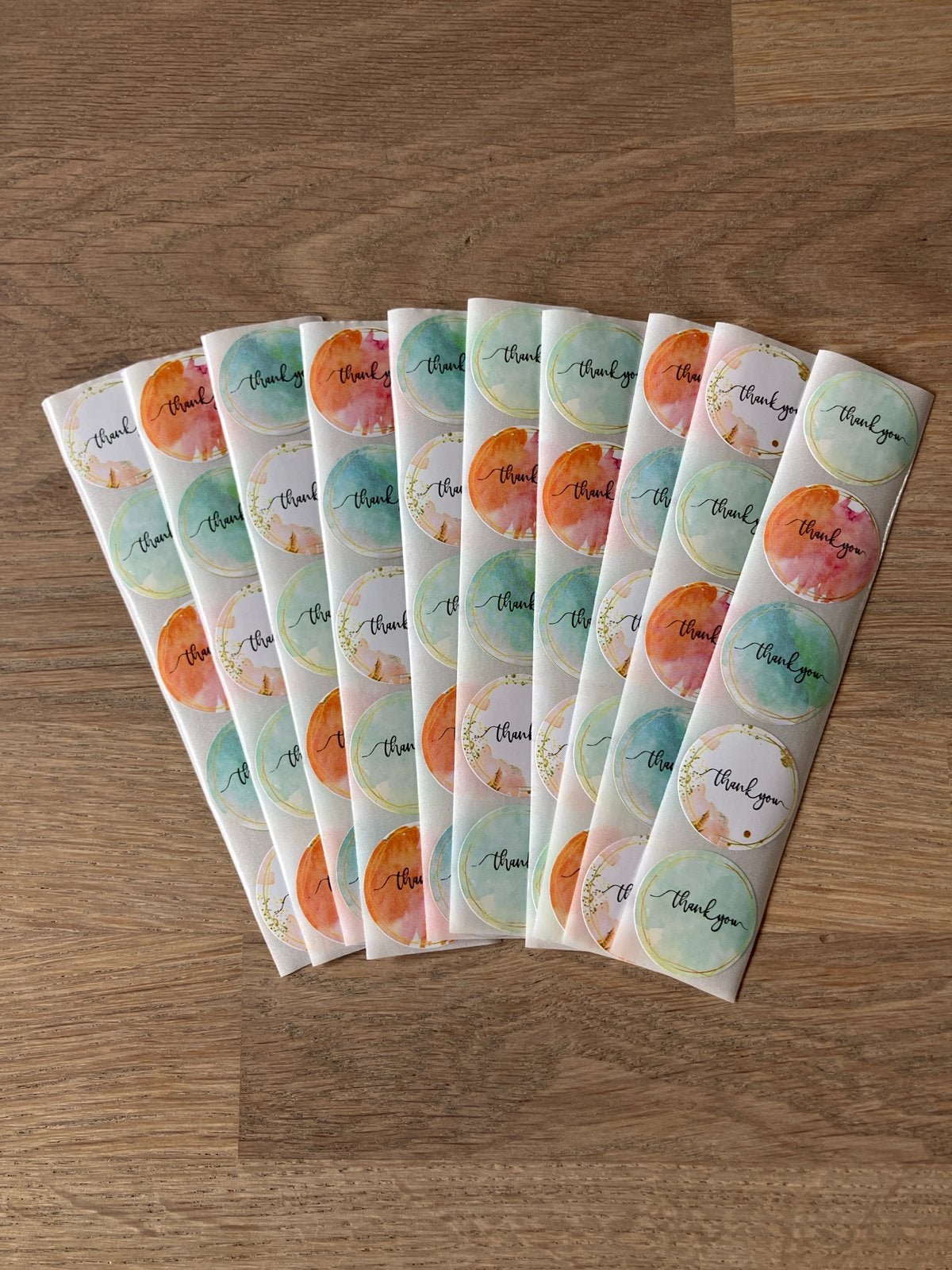 50 stuks 'Thank You' stickers - Waterverf design, Hobby en Vrije tijd, Ophalen of Verzenden, Nieuw, Meerdere stickers