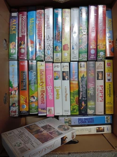 27 diverse vhs videobanden disney kinder film gewone films, Alle leeftijden, Ophalen of Verzenden, Gebruikt, Overige genres